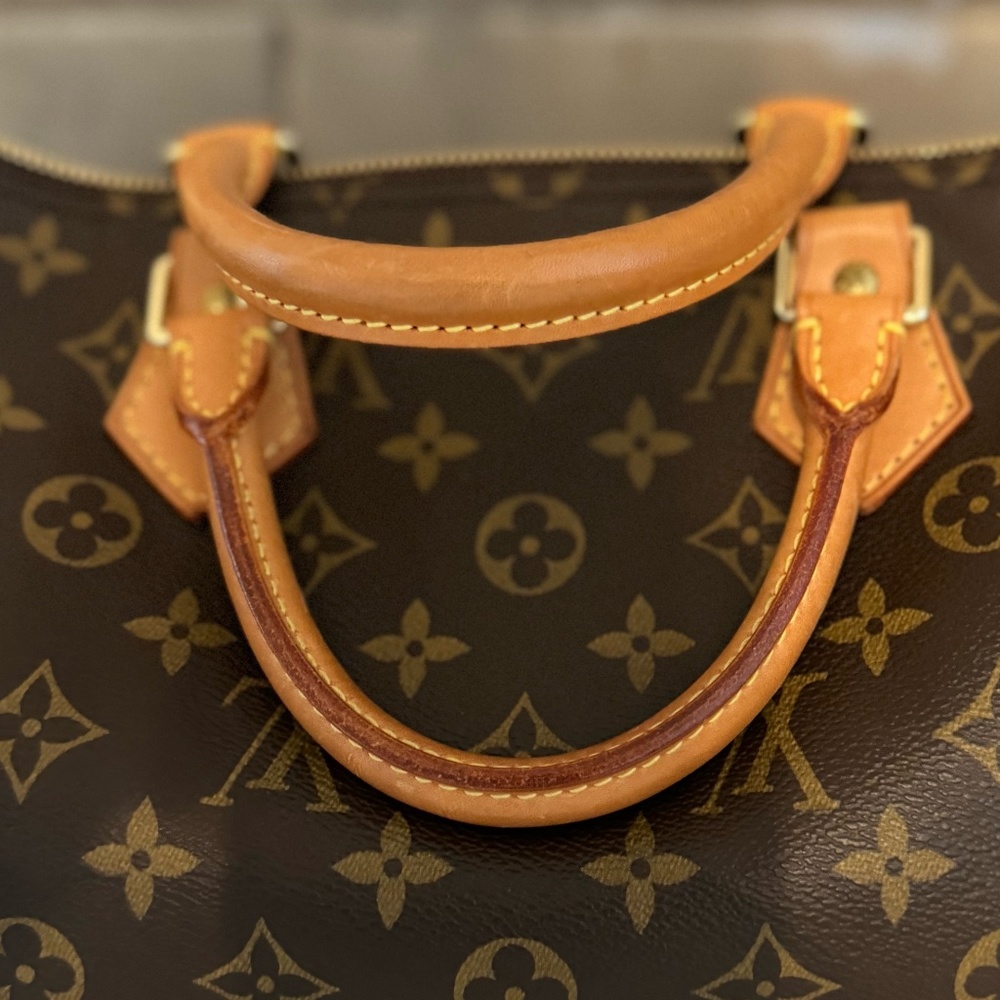 Authentic Louis Vuitton Speedy 35 - Picture 2 of 12